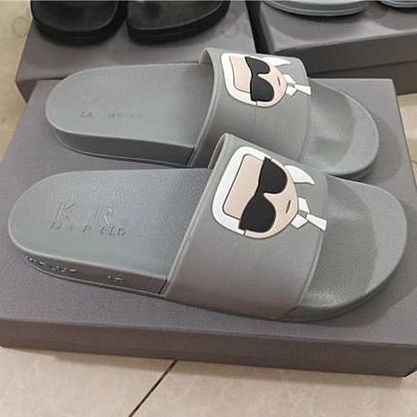 slippers designer 2021 summer new couple sandals fashion casual holiday letters vietnam beach flip flops uwc5, Black
slippers designer 2021 summer new couple sandals fashion casual holiday letters vietnam beach flip flops uwc5, Black
