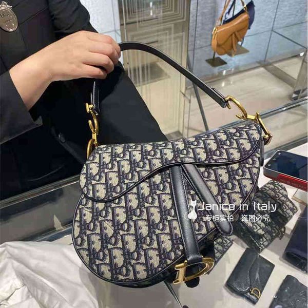 designer handbag christian bag saddle small women's classic old flower letter embroidered canvas single shoulder
designer handbag christian bag saddle small women's classic old flower letter embroidered canvas single shoulder