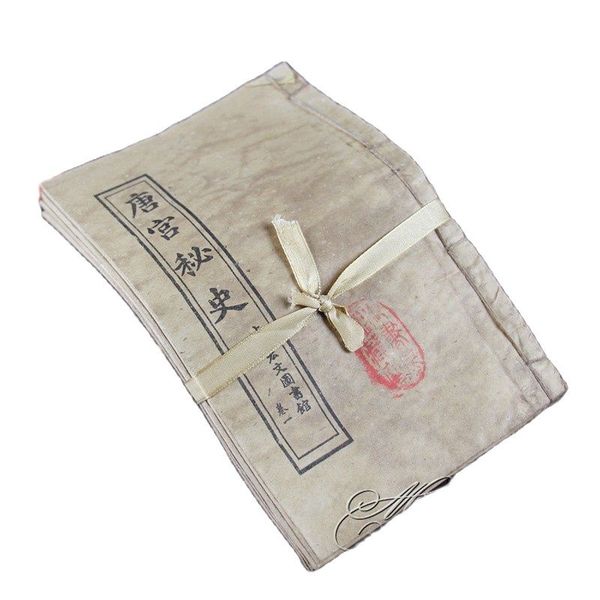 chinese traditional chinese tanggong the secret history book the complete works of 4 set, Silver
chinese traditional chinese tanggong the secret history book the complete works of 4 set, Silver