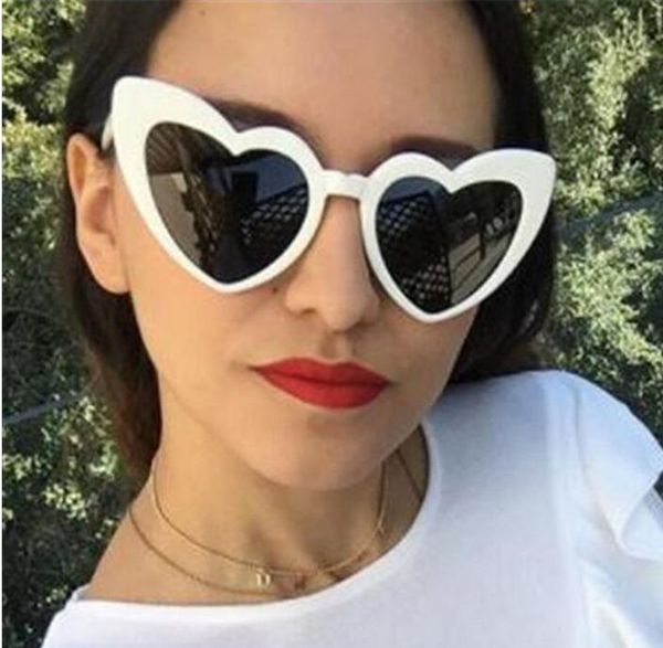 vintage love heart sunglasses women summer sun glasses for party outside white black red color
vintage love heart sunglasses women summer sun glasses for party outside white black red color