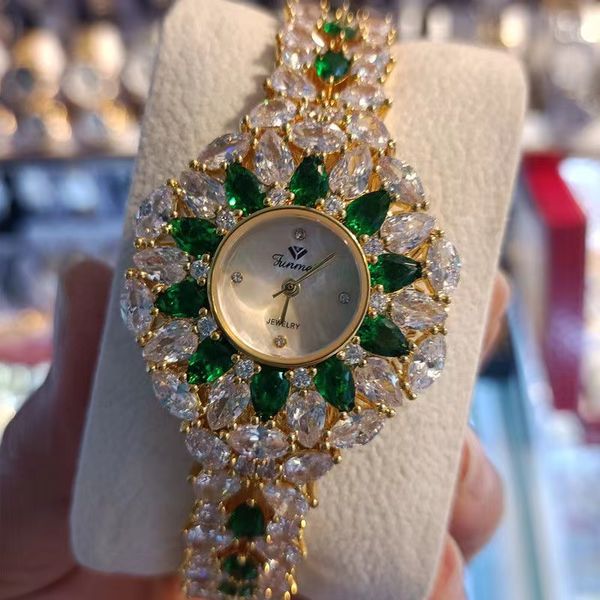 2022 diamond watch new luxury baby girl watches womens ten korean ladies diamond encrusted imported quartz movement bracelet, Slivery;brown
2022 diamond watch new luxury baby girl watches womens ten korean ladies diamond encrusted imported quartz movement bracelet, Slivery;brown
