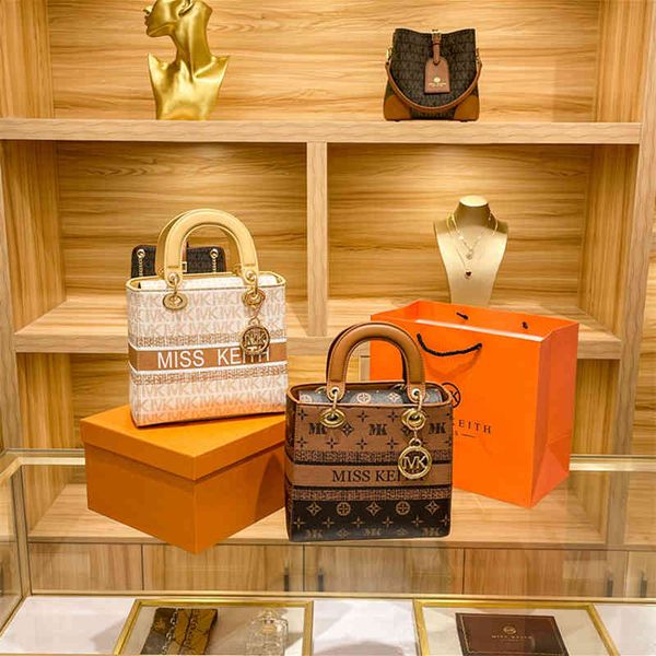ladies fashion trend new brand bag wholesale hong kong 2022 versatile leather handbag single shoulder msenger women's
ladies fashion trend new brand bag wholesale hong kong 2022 versatile leather handbag single shoulder msenger women's