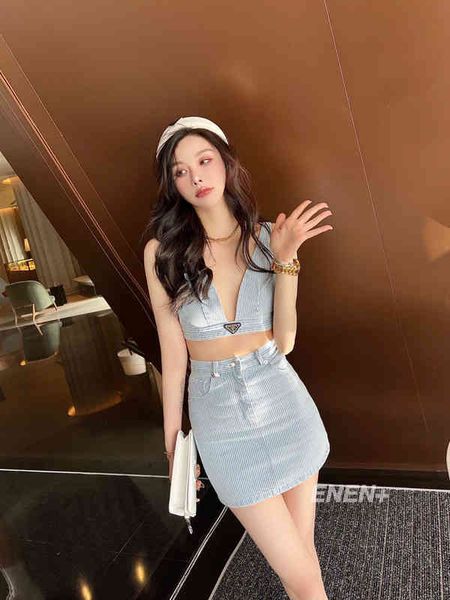 two piece dress 2022 summer p family blue stripe denim short v-neck suspender vertical skirt suit k36i, White
two piece dress 2022 summer p family blue stripe denim short v-neck suspender vertical skirt suit k36i, White