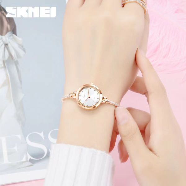 montre de luxe diamond watch women watches 24mm imported quartz movement steel case wristwatches, Slivery;brown
montre de luxe diamond watch women watches 24mm imported quartz movement steel case wristwatches, Slivery;brown