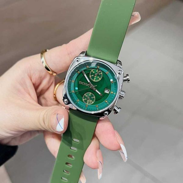 new korean version ins style square rubber strap square calendar neutral large dial fashion watch ladies temperament, Slivery;golden
new korean version ins style square rubber strap square calendar neutral large dial fashion watch ladies temperament, Slivery;golden
