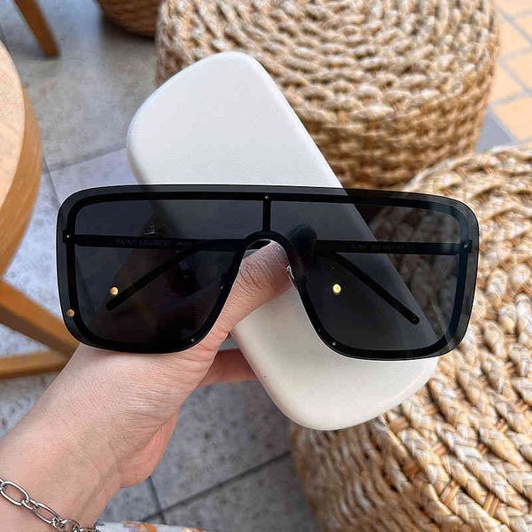 sunglasses shengjia slp large frame black super personalized net red same slim sl364, White;black
sunglasses shengjia slp large frame black super personalized net red same slim sl364, White;black