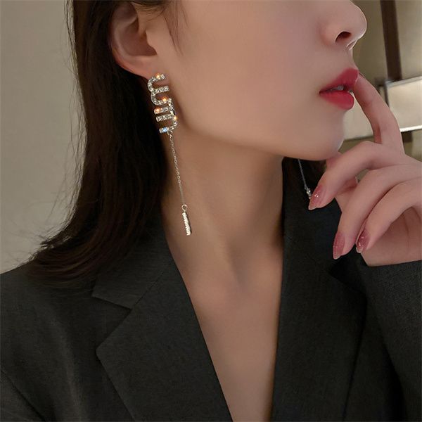 high-end light luxury exquisite fringed crystal letters dangle chandelier women's fashion long earrings luxury jewelry a 411, Silver
high-end light luxury exquisite fringed crystal letters dangle chandelier women's fashion long earrings luxury jewelry a 411, Silver