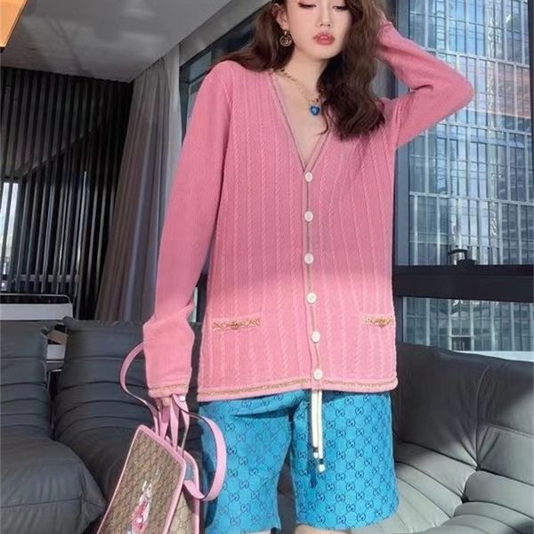 women's knits & tees designer 2021 early autumn new letter button v-neck long sleeve medium lazy pink aging gold thread chain cardigan, White
women's knits & tees designer 2021 early autumn new letter button v-neck long sleeve medium lazy pink aging gold thread chain cardigan, White
