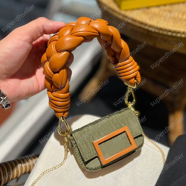 mini fashion tote designer bag handbag baguette wallet chain crossbody shoulder bags embroidery letter purse women clutch party 4 colors
mini fashion tote designer bag handbag baguette wallet chain crossbody shoulder bags embroidery letter purse women clutch party 4 colors