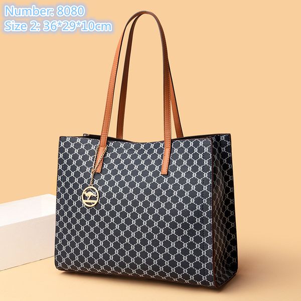 direct ladies leathers shoulder bags this year's popular old color bucket bag elegant atmosphere printing retro handbag wear-resistant
direct ladies leathers shoulder bags this year's popular old color bucket bag elegant atmosphere printing retro handbag wear-resistant