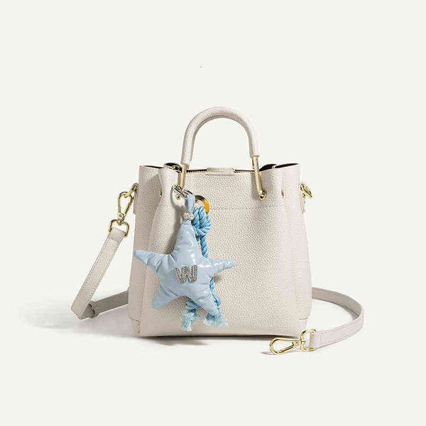 designers bags high sense large bag 2022 new fashion women's foreign style single shoulder capacity versatile commuter tote bag
designers bags high sense large bag 2022 new fashion women's foreign style single shoulder capacity versatile commuter tote bag