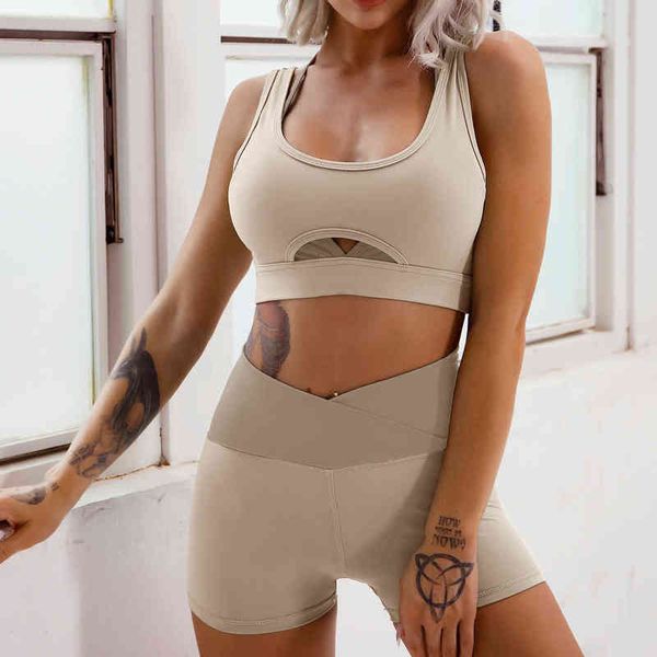 new yoga sets bra layered cut out sports bra high waisted contrast waist shorts 2 piece sets womens sport clothes t220725, White;red
new yoga sets bra layered cut out sports bra high waisted contrast waist shorts 2 piece sets womens sport clothes t220725, White;red