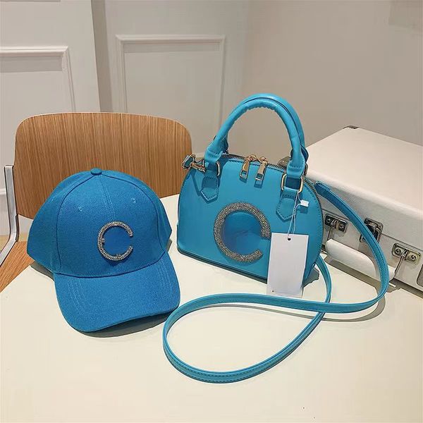cross body bag 2022 spring/summer new letters european and american op27 fashion brand all-match money hat set portable foreign trade women
cross body bag 2022 spring/summer new letters european and american op27 fashion brand all-match money hat set portable foreign trade women
