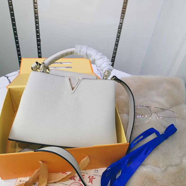 2023 m48870 m94519 fashion ladie shoulder bag chain messenger bag leather handbag shell wallet purse ladies cosmetics messengers bags
2023 m48870 m94519 fashion ladie shoulder bag chain messenger bag leather handbag shell wallet purse ladies cosmetics messengers bags