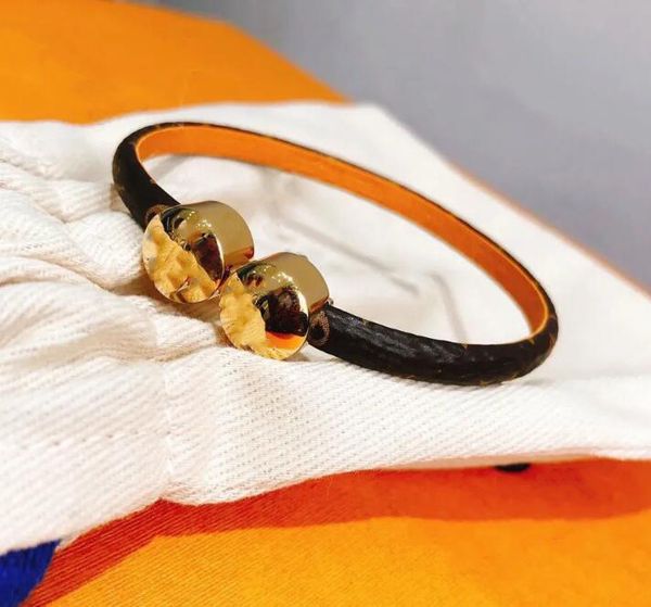 bangle bracelets leather rope buckle design double bead designer jewelry charm lvs bracelet fashion brass gift with box, Black
bangle bracelets leather rope buckle design double bead designer jewelry charm lvs bracelet fashion brass gift with box, Black