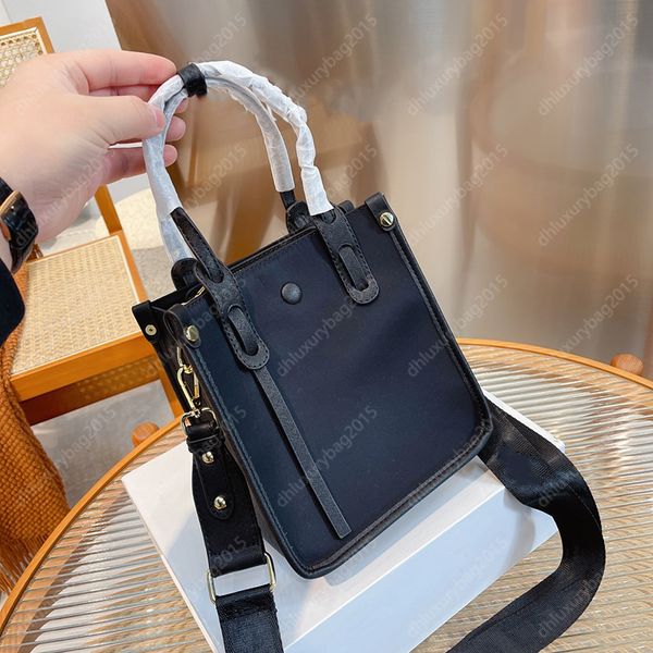 fashion women shoulder bag plain classic handbags leather lady shopping crossbody bags designer totes luxury handbag vintage cross body scho
fashion women shoulder bag plain classic handbags leather lady shopping crossbody bags designer totes luxury handbag vintage cross body scho