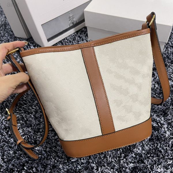 triomphe classic handbags designers bags barrel shape luxury crossbody bag canvas leather nano, Red;black
triomphe classic handbags designers bags barrel shape luxury crossbody bag canvas leather nano, Red;black