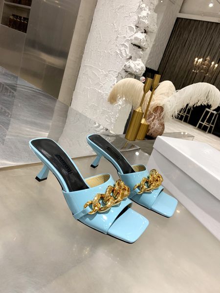 2022 women chain flat mid heel nappa mules sandals designer luxury summer outdoor shoes lady leather beach slippers, Black
2022 women chain flat mid heel nappa mules sandals designer luxury summer outdoor shoes lady leather beach slippers, Black