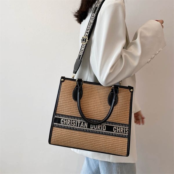 factory promotion fashion 2022 large capacity tote color contrast letter woven women's net red live broadcast big bag tide
factory promotion fashion 2022 large capacity tote color contrast letter woven women's net red live broadcast big bag tide
