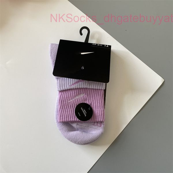 classic men fashion socks hook brand color stitched men's women's long tube sports training sock street couple middle tubes luxury, Black
classic men fashion socks hook brand color stitched men's women's long tube sports training sock street couple middle tubes luxury, Black