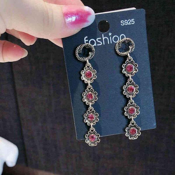 factory wholesale family sun colorful diamond long fashion temperament personality net red small fragrance trend earrings, Golden
factory wholesale family sun colorful diamond long fashion temperament personality net red small fragrance trend earrings, Golden