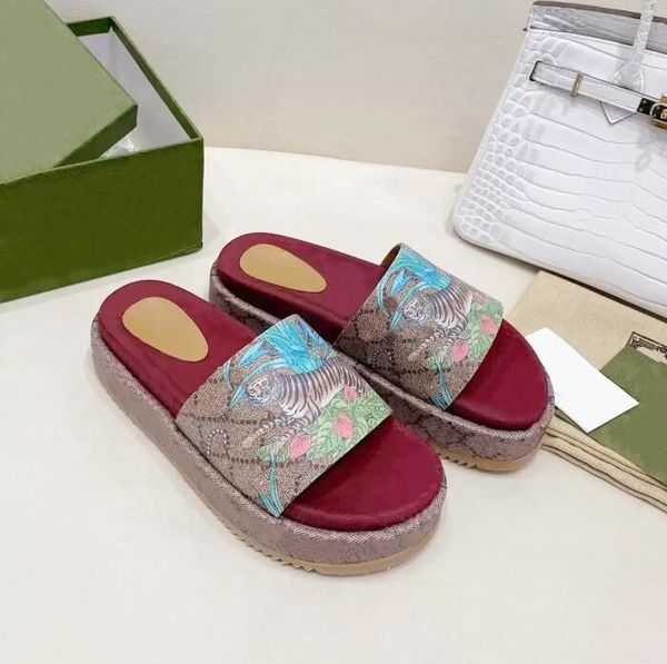 luxury designer women thick bottom slippers classic strawberry pattern alphabet embroidery home daily platform shoes summer beach leisure ou, Black
luxury designer women thick bottom slippers classic strawberry pattern alphabet embroidery home daily platform shoes summer beach leisure ou, Black