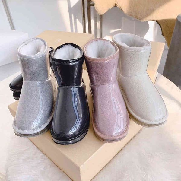 boots pvc film transparent snow boots female sheep fur integrated warm thickened waterproof and anti-skid one-step short, Black
boots pvc film transparent snow boots female sheep fur integrated warm thickened waterproof and anti-skid one-step short, Black