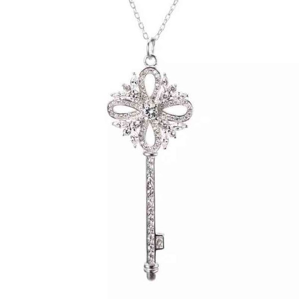 ulmy t family snowflake key necklace 925 sterling silver plated 18k gold pendant sweater chain female luxury clavicle chain, Black
ulmy t family snowflake key necklace 925 sterling silver plated 18k gold pendant sweater chain female luxury clavicle chain, Black