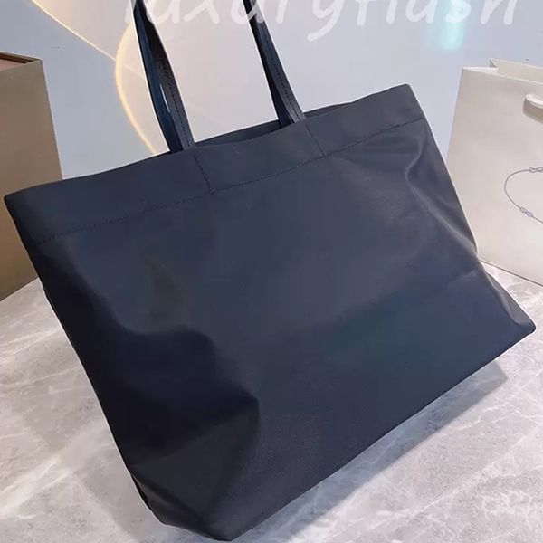2022 nylon latest handbag large capacity solid color shopping bag designers luxurys standard all-match fashion shoulder bags
2022 nylon latest handbag large capacity solid color shopping bag designers luxurys standard all-match fashion shoulder bags