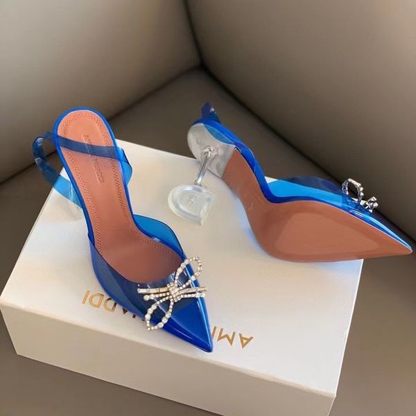 sandals quality designer high leather sole heels black pink diamond chain decoration banquetwedding dress shoes silk slippers size 35-42
sandals quality designer high leather sole heels black pink diamond chain decoration banquetwedding dress shoes silk slippers size 35-42