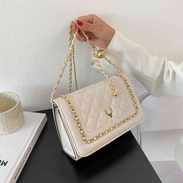 new fashion shoulder texture chain women's small fragrant lattice embroidery casual handbag trend vintage crossbody bag
new fashion shoulder texture chain women's small fragrant lattice embroidery casual handbag trend vintage crossbody bag