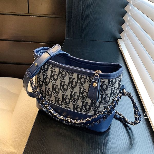 spring fashion leisure women's personalized single messenger small square stray 55% off holesale store
spring fashion leisure women's personalized single messenger small square stray 55% off holesale store