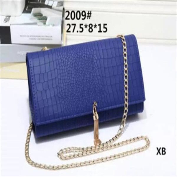 2022 fashion diagonal crossbody tassel handbags metal chain gold handbag leather bag flip cover shoulder bags
2022 fashion diagonal crossbody tassel handbags metal chain gold handbag leather bag flip cover shoulder bags