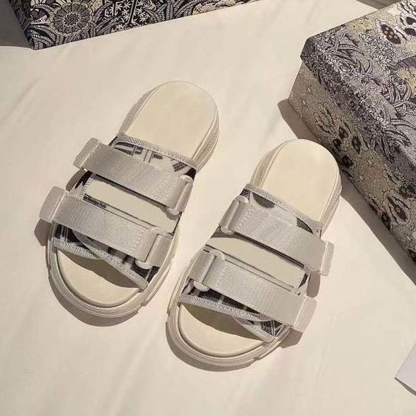 slippers women shoes luxurys designers slipper sandals summer beach outdoor fashion wide lady household slide flat flip flops, Black
slippers women shoes luxurys designers slipper sandals summer beach outdoor fashion wide lady household slide flat flip flops, Black