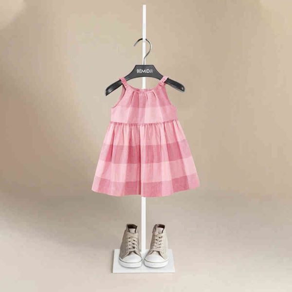 new summer toddler baby girl dress sleeveless suspenders dress plaid design breathable kids cotton dresses clothing g220506, Red;yellow
new summer toddler baby girl dress sleeveless suspenders dress plaid design breathable kids cotton dresses clothing g220506, Red;yellow