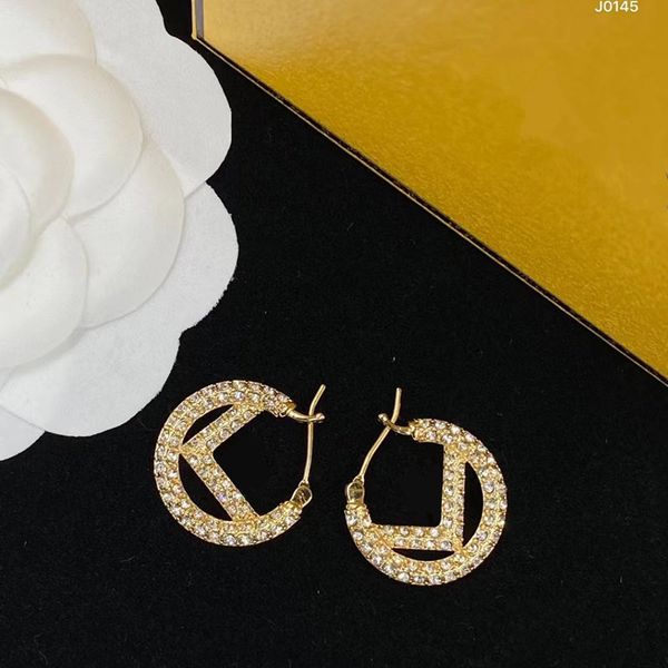 classic gold earring women couple stainless steel diamonds stud designers jewelry gifts woman accessories wholesale, Golden;silver
classic gold earring women couple stainless steel diamonds stud designers jewelry gifts woman accessories wholesale, Golden;silver