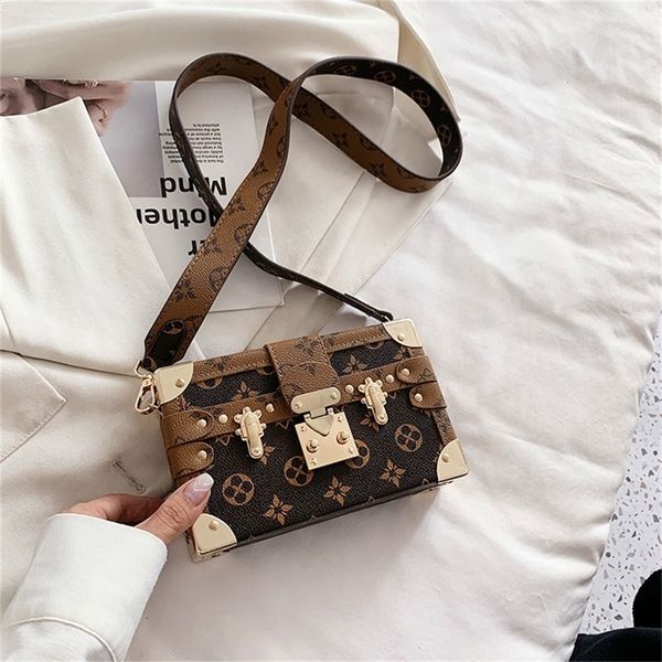 fashion high sense one small version versatile foreign style old flower messenger 62% off store wholesale
fashion high sense one small version versatile foreign style old flower messenger 62% off store wholesale