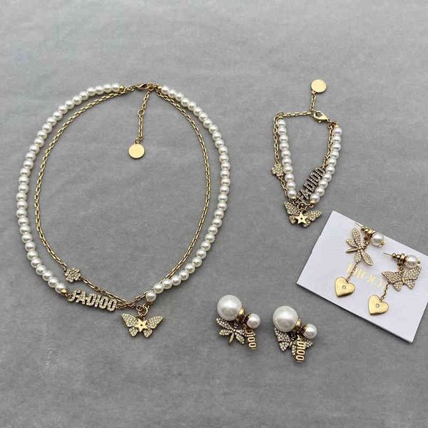 2022 factory wholesale new high sense light luxury clavicle pearl chain butterfly full of diamond love aristocratic earrings bracelet female, Silver
2022 factory wholesale new high sense light luxury clavicle pearl chain butterfly full of diamond love aristocratic earrings bracelet female, Silver