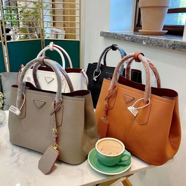 luxury totes bag womens designer handbag fashion inverted triangle letter with shoulder cross body bags classic lady wallet
luxury totes bag womens designer handbag fashion inverted triangle letter with shoulder cross body bags classic lady wallet