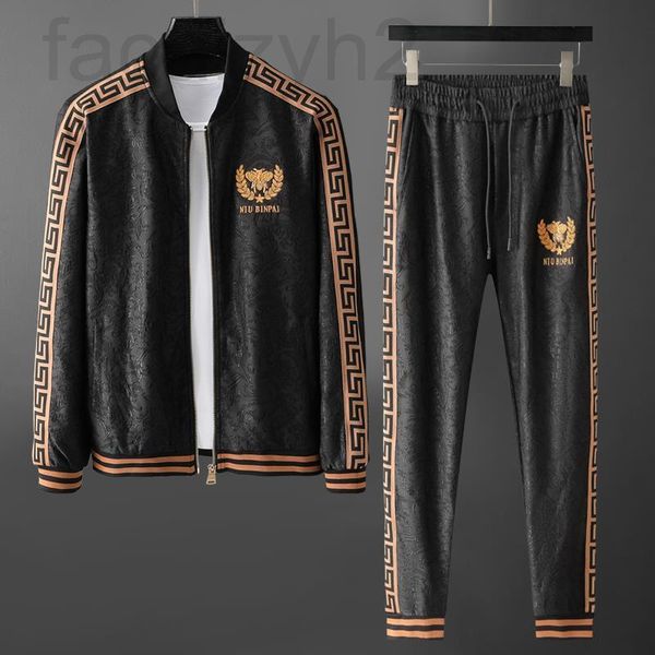 men's casual shirts designer light luxury embroidery bee suit men's jacquard personality handsome casual sports korean version tre, White;black
men's casual shirts designer light luxury embroidery bee suit men's jacquard personality handsome casual sports korean version tre, White;black