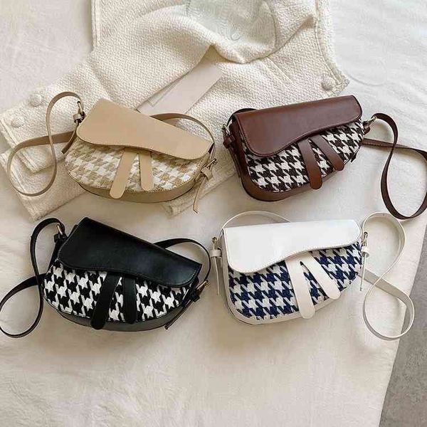small women's new fashion lattice texture saddle women luxury diamond party evening chain shoulder bag
small women's new fashion lattice texture saddle women luxury diamond party evening chain shoulder bag