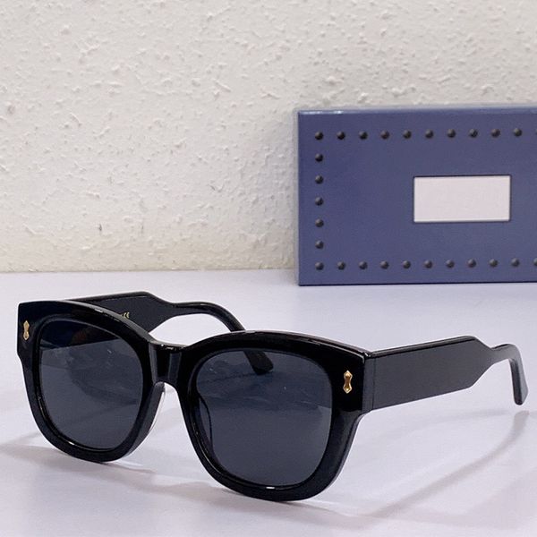 rectangular frame sunglasses g1110s in black bio acetate with a classic rectangular shape timeless and modern appeal vacation travel strap o, White;black
rectangular frame sunglasses g1110s in black bio acetate with a classic rectangular shape timeless and modern appeal vacation travel strap o, White;black
