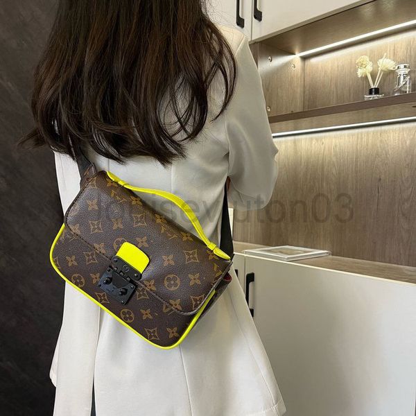 designer messenger bag man woman new old flower fashion bag trend waist printed portable leisure luxurious pu shoulder bag l9.8in w2.9in h6.
designer messenger bag man woman new old flower fashion bag trend waist printed portable leisure luxurious pu shoulder bag l9.8in w2.9in h6.