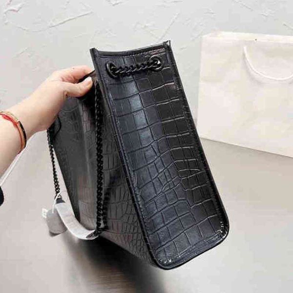 tote women classic vintage handbag shoulder leather luxury designer shopping bags crossbody female message packs 220316
tote women classic vintage handbag shoulder leather luxury designer shopping bags crossbody female message packs 220316