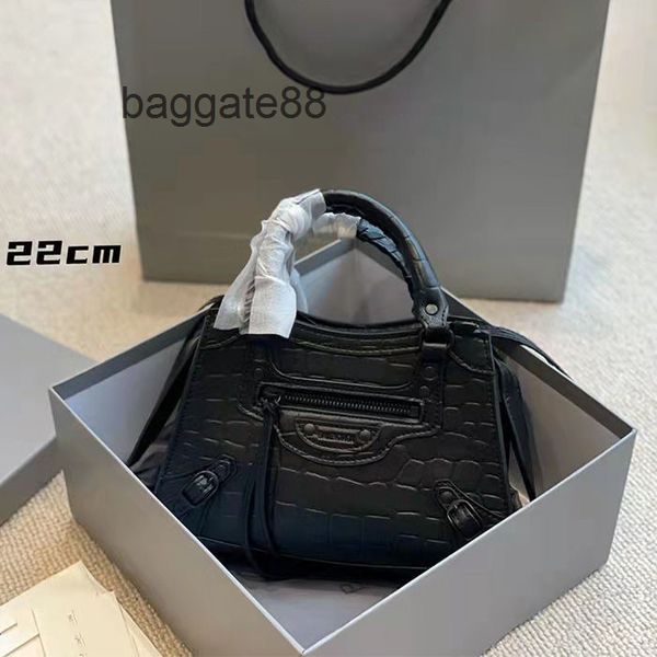 handbags women handbag bags 2022 designer balencaigass' crocodile leather single shoulder portable capacity v71l
handbags women handbag bags 2022 designer balencaigass' crocodile leather single shoulder portable capacity v71l
