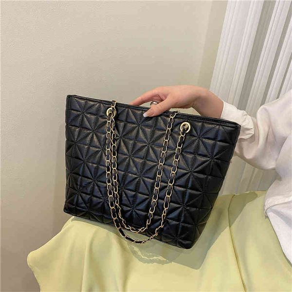 embroidered women's bag 2022 new fashion chain handbag texture messenger shoulder crossbody shoulder bags
embroidered women's bag 2022 new fashion chain handbag texture messenger shoulder crossbody shoulder bags