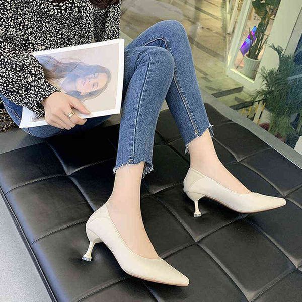 dress shoes vrouwen mid hak spitse lederen hoge hakken dames eenvoudige werkschoenen fashion casual banket kantoor hak hoogte 5cm 220425, Black
dress shoes vrouwen mid hak spitse lederen hoge hakken dames eenvoudige werkschoenen fashion casual banket kantoor hak hoogte 5cm 220425, Black