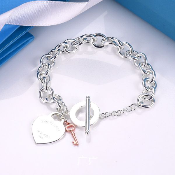 2022 brand original jewelry cuff designer ot buckle rose gold key heart pendant women's fashion simple high-end thick chain bracelet, White
2022 brand original jewelry cuff designer ot buckle rose gold key heart pendant women's fashion simple high-end thick chain bracelet, White