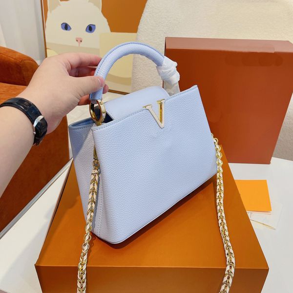 7a luxury shoulder bag women beach bags designer handbag fashion classic letter travel handbags cross body totes bags
7a luxury shoulder bag women beach bags designer handbag fashion classic letter travel handbags cross body totes bags