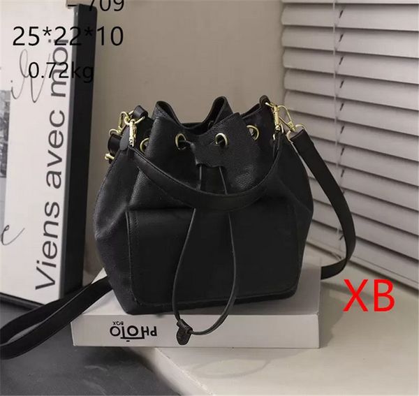 large capacity totes fashion femme leather designers shoulder bags woman handbag handle lady shopping bag luxury designer bag h0484
large capacity totes fashion femme leather designers shoulder bags woman handbag handle lady shopping bag luxury designer bag h0484